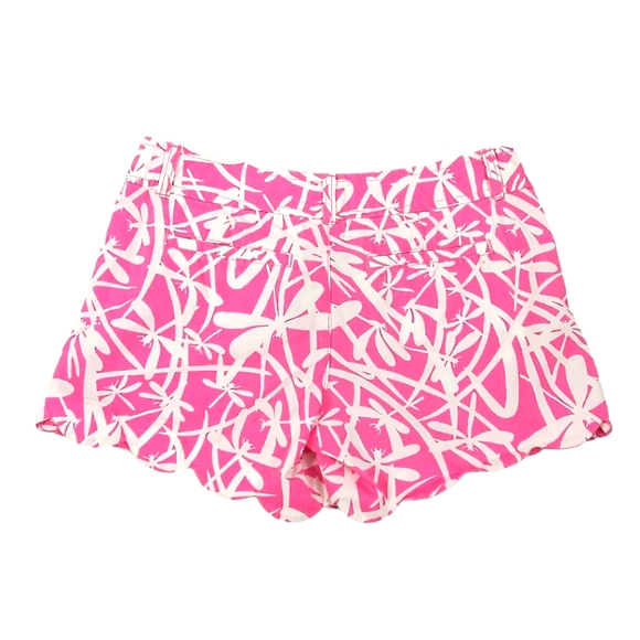 Lilly Pulitzer Pink & White Buttercup Scallop Shorts - Picture 2 of 10